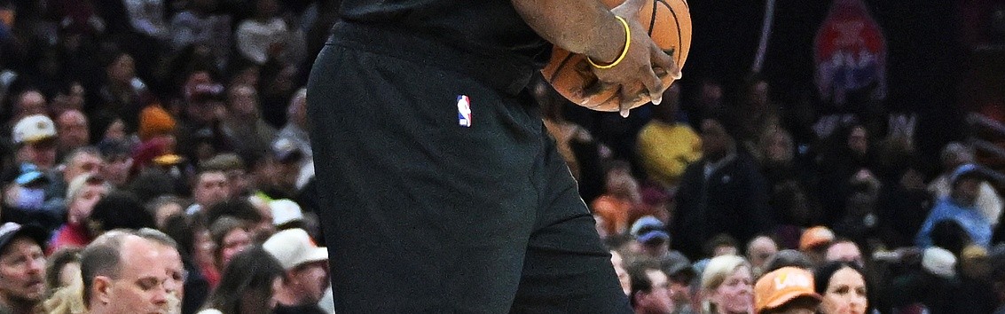 半岛体育在线-哈登：年轻时总觉得来日方长 现在我确实意识到打球的年头不多了