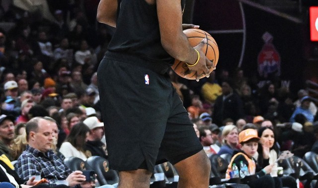 半岛体育在线-哈登：年轻时总觉得来日方长 现在我确实意识到打球的年头不多了